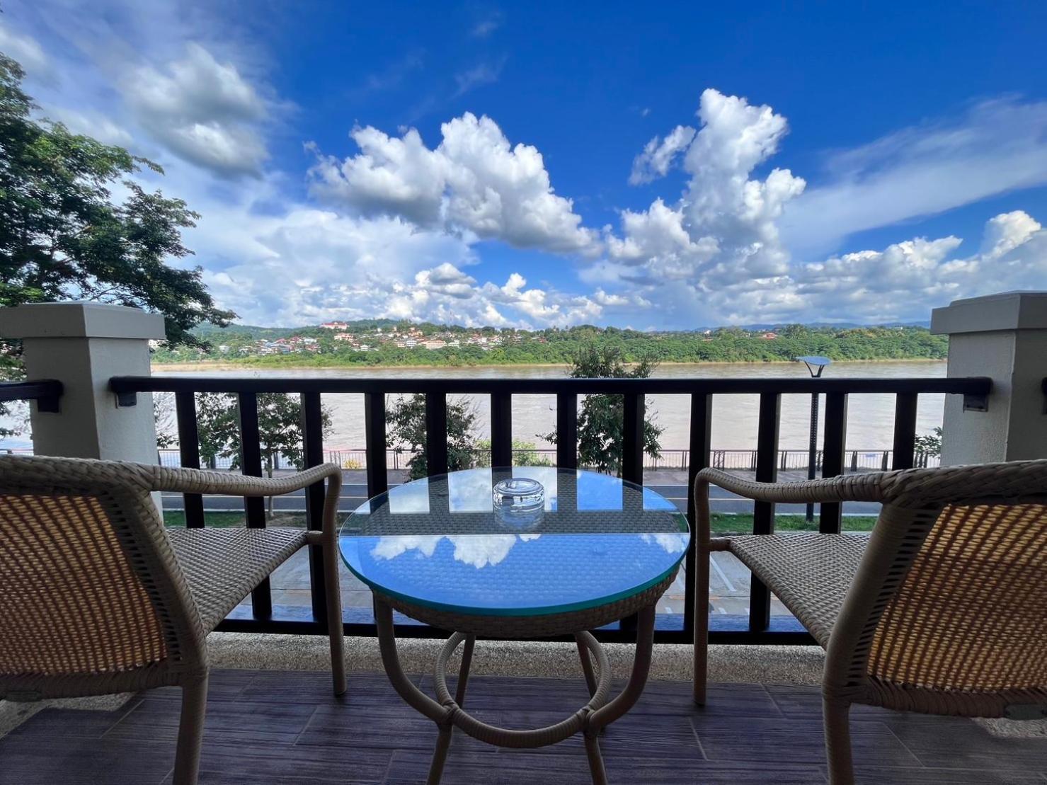 Chiangkhong Teak Garden Riverfront Onsen Hotel- Sha Extra Plus Chiang Khong Eksteriør billede